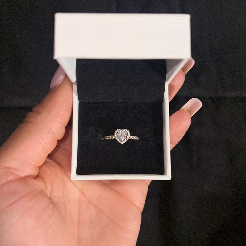 Pandora Ring